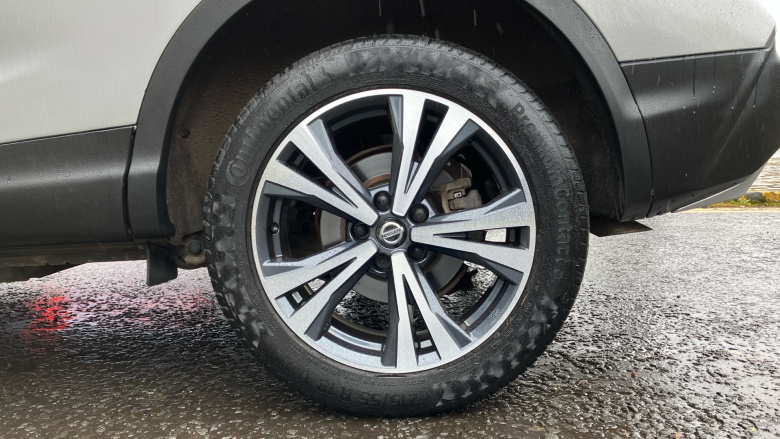 Nissan Qashqai 1.3 DiG-T 160 N-Connecta 5dr Petrol Hatchback